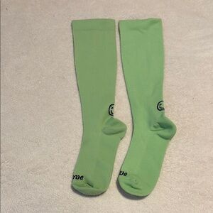 Go Cloves Green Compression Socks